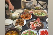 开云体育app-入乡随俗！归化国脚塞尔吉尼奥和家人一起包饺子，妻子晒年夜饭