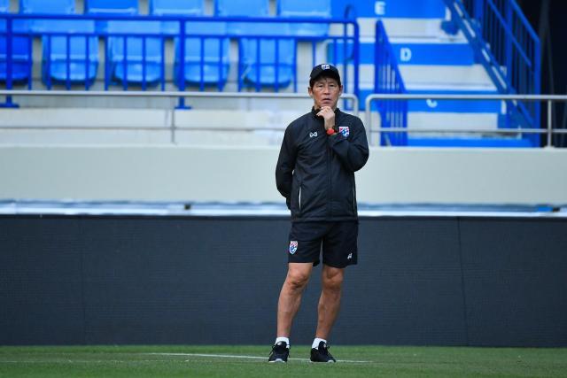 泰国球迷要求日本籍主帅西野郎下课.jpeg